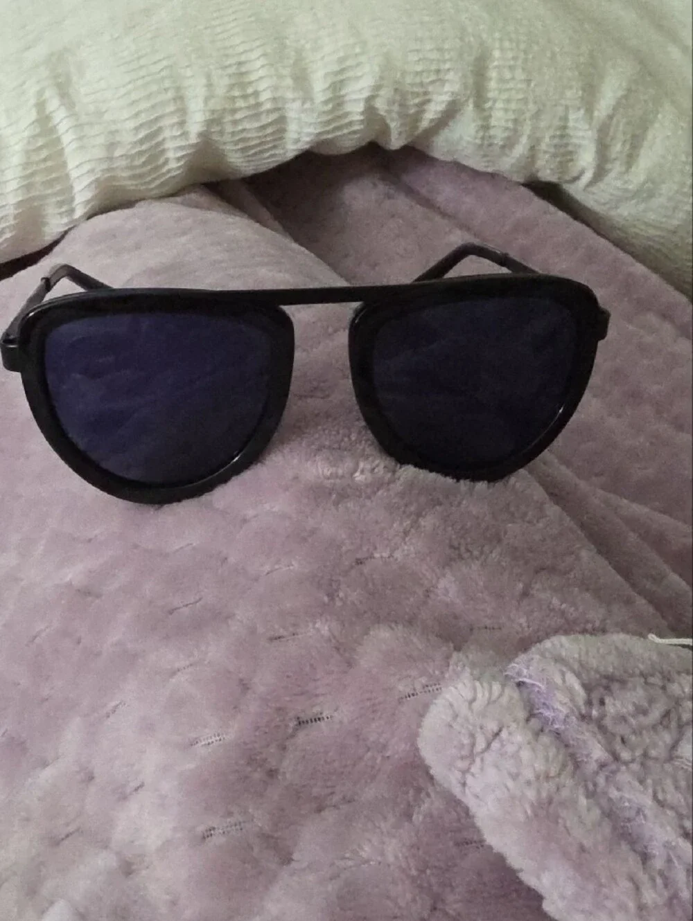 Kendall & Kylie Black Sunglasses